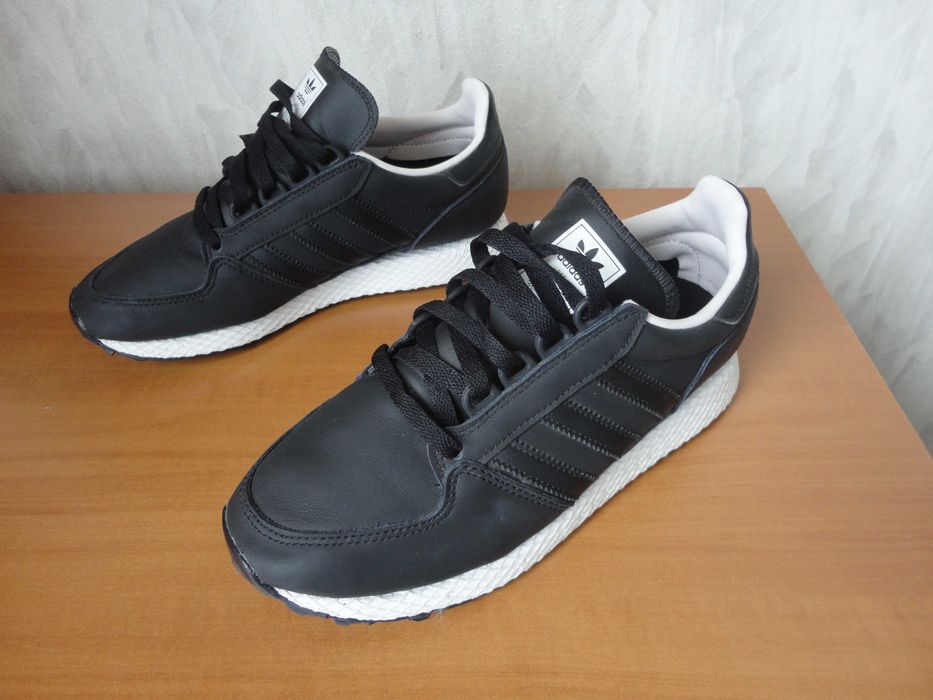 N39 Adidas/нови/естествена кожа/дамски маратонки