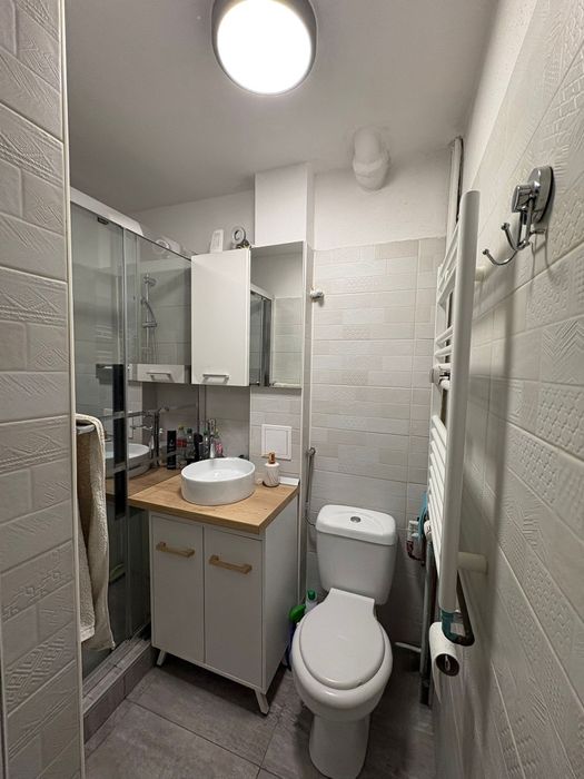 Apartament cu 2 camere  de închiriat