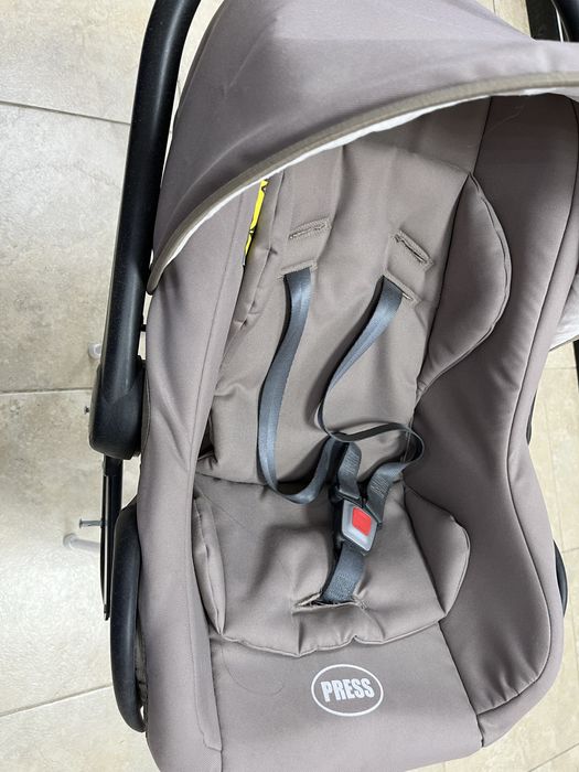 Продается Коляска  детская б/у