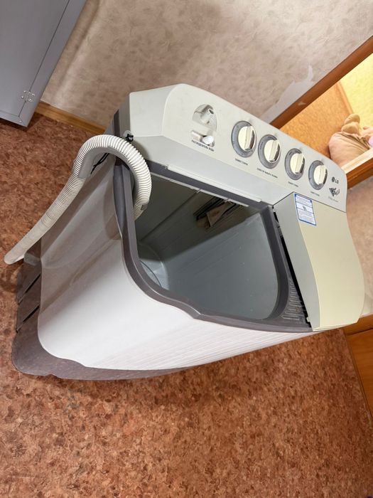 Продам стиральную машинку полуавтомат.