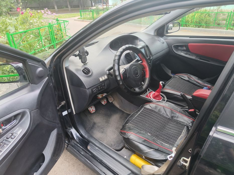 Geely mk cross 2013 года 1.5