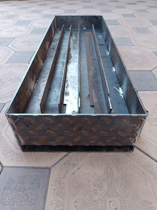 Мангал из рифлёного металла, 4мм.