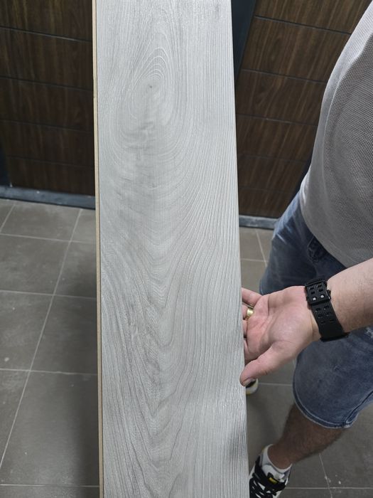 Vând Parchet 20 pachete +2 Role Folie