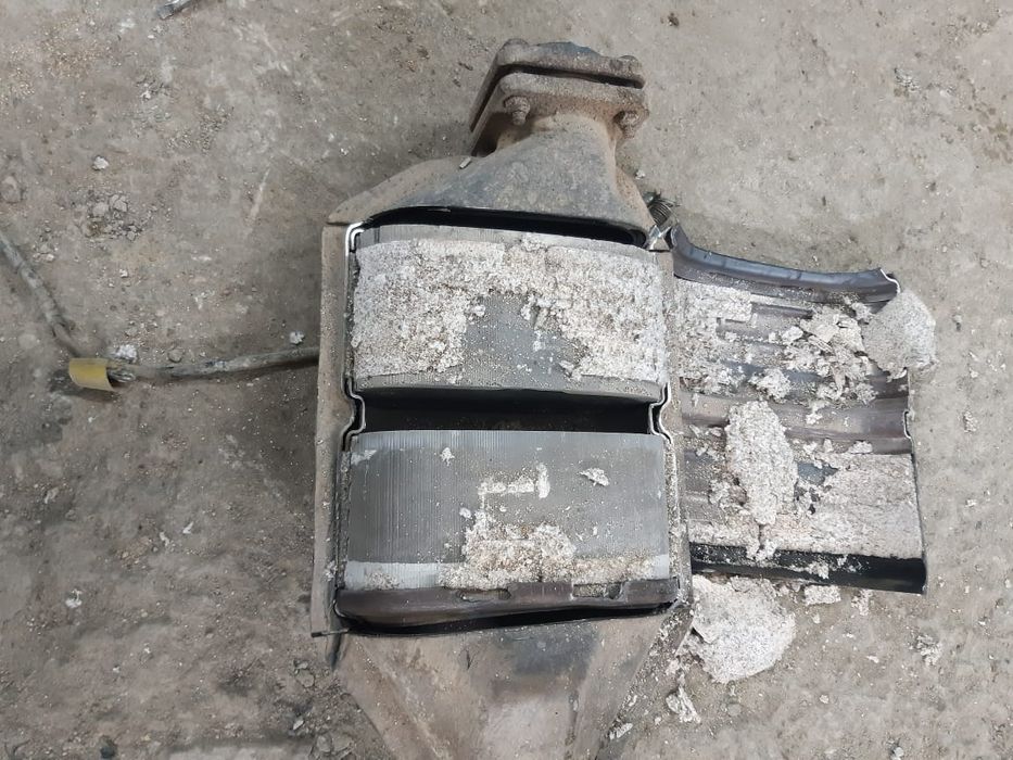 Катализатор. Авто кат дорого