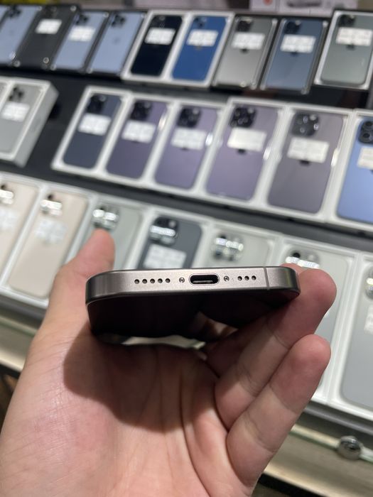 iPhone 15 pro 256 78%