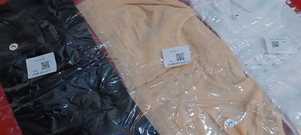 3 бр бюстиета ,различни цветове