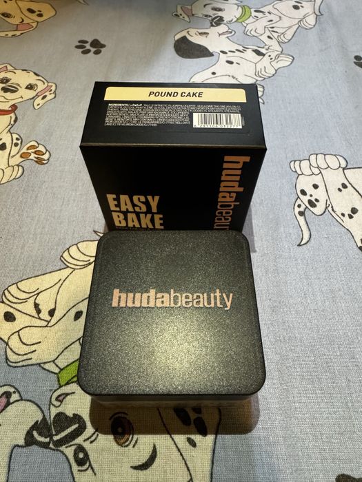 Huda Beauty Easy Bake – nuanța Pound Cak