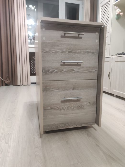 Продам стол раздвижной