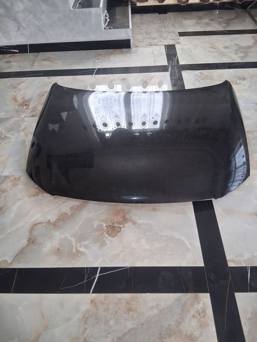 Vând capotă de Volkswagen Passat B6