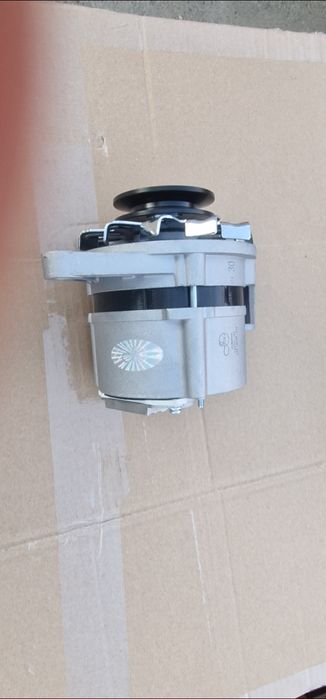 Alternator 12 v cu releu incorporat tractor ford fiat case
