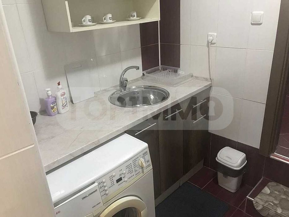 Двуетажна къща под наем близо до Катедралата