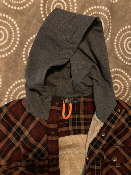 cămașă - geaca cu gluga semi îmblănită în carouri - nouă!