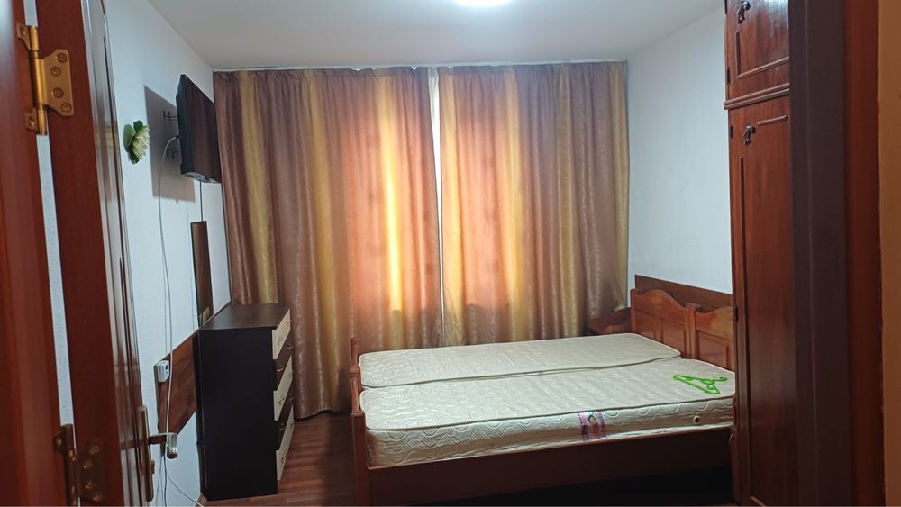 Apartament 3 camere, de vanzare