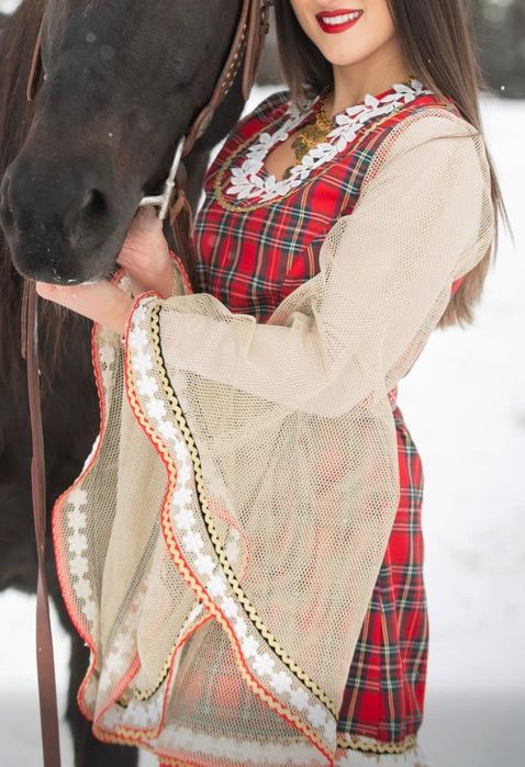 Красива носия, размер М