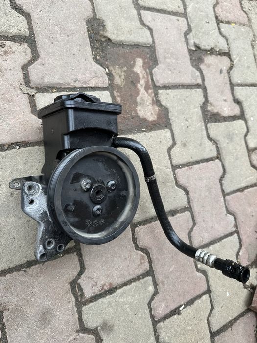 Pompa servo servodirectie BMW Seria 5 E60 525diesel 2.5 177cp