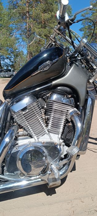 Suzuki Intruder VS400