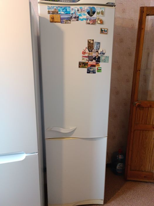 Продаю холодильник Атлант.