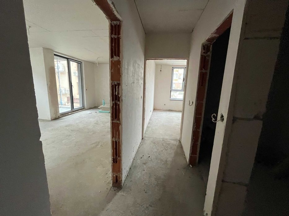 Продава се Тристаен апартамент в Казанлък - 99 кв.м за 1465 €/кв.м - Снимка #3