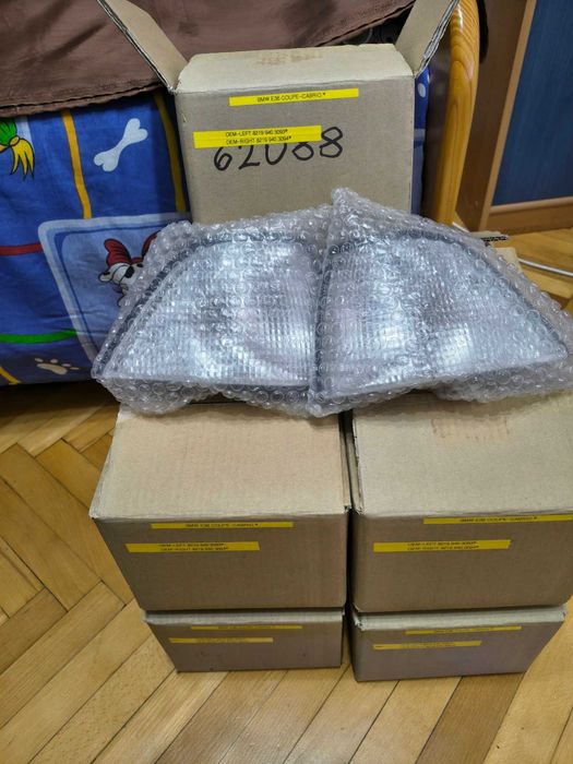 продавам,няколко комплектa,оригинални бели мигачи bmw e36 coupe cabrio