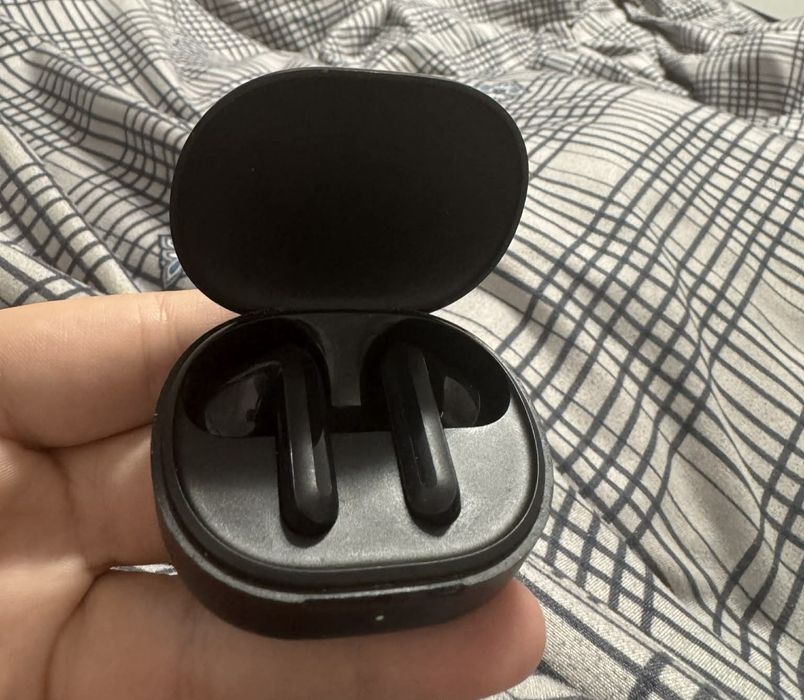 Vand/schimb căști xiaomi