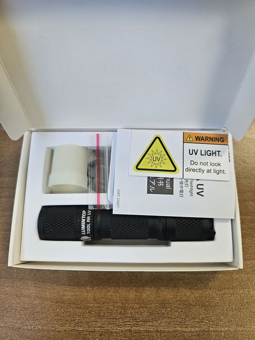 Mini Lanterna portabila lumina ultravioleta UV 365nm Lumintop Tool AA SST-10-UV LED baterie 14500 sau AA stare noua