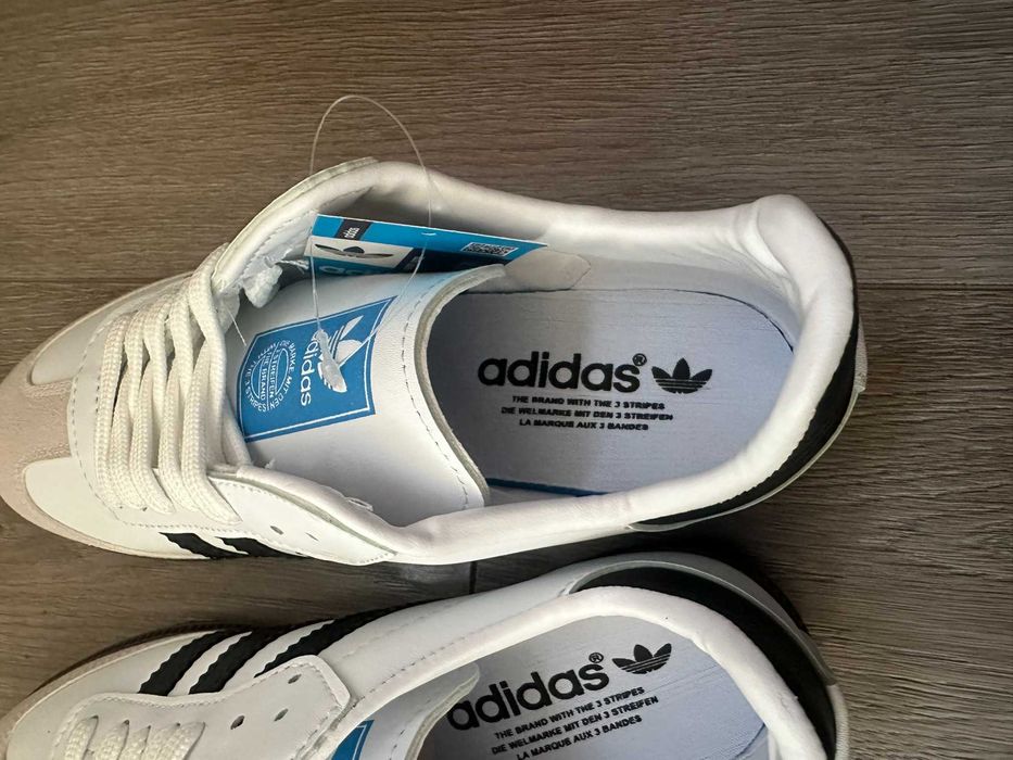 Дамски обувки кецове  Adidas НОВИ