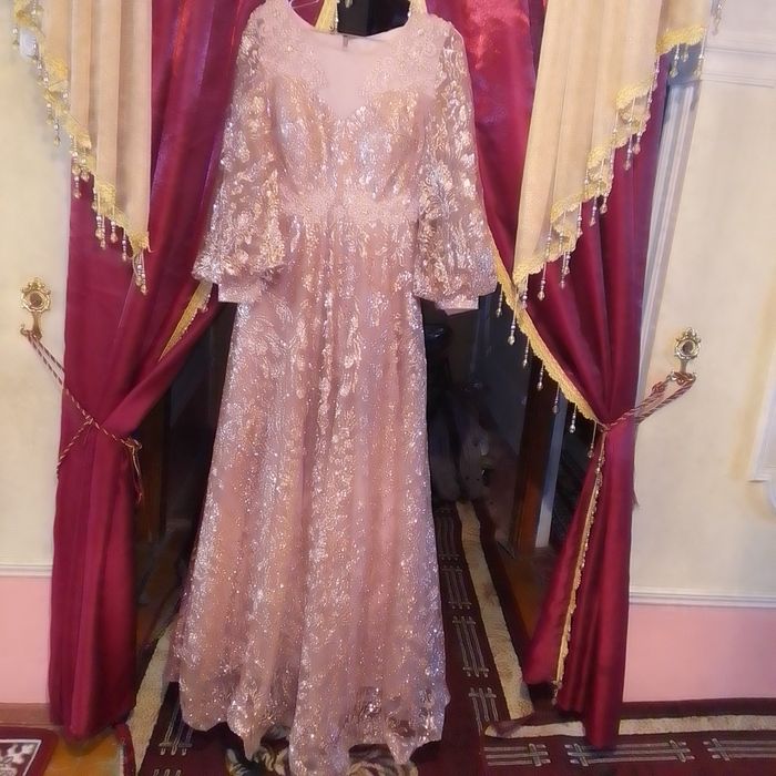 Vecherni kuylak sotiladi arendaga ham beriladi xolati idyal