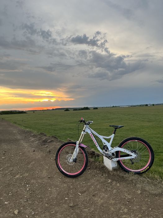 Devinci 2012 downhill