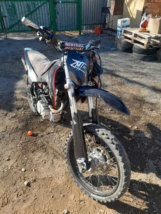 Черный Эндуро 250 куб