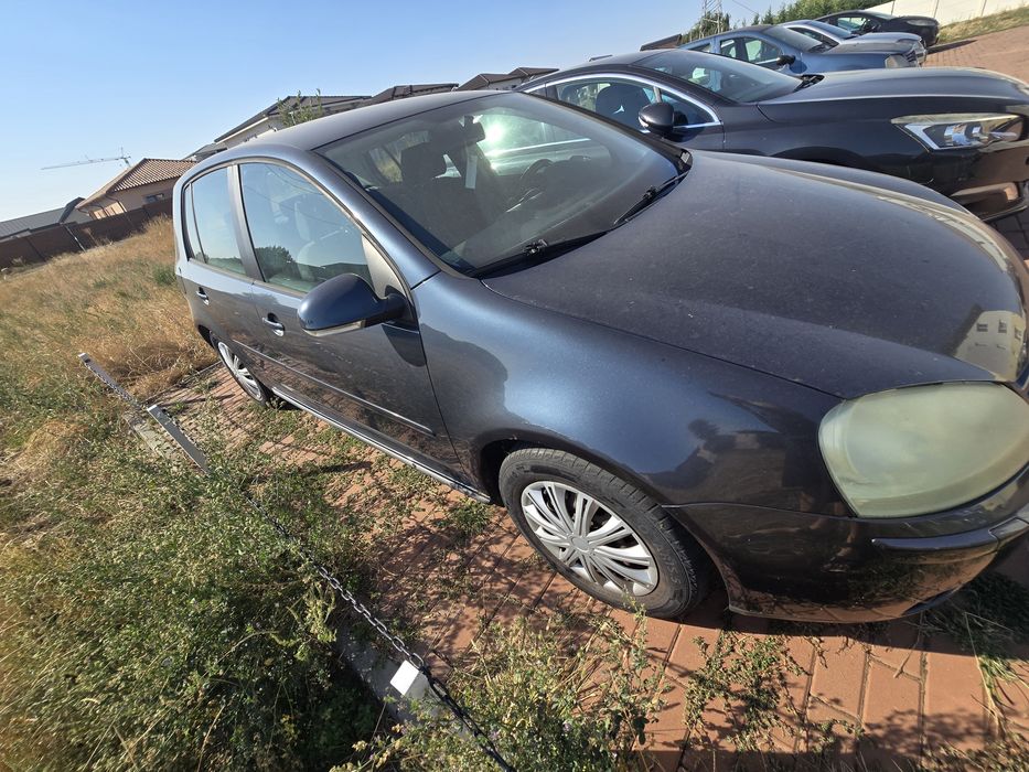 Volkswagen Golf 2005 benzină, 1.186 € — imagine 3