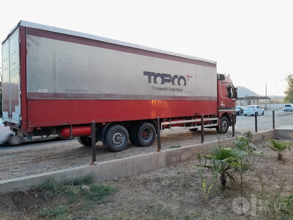 Mersedes Actros paravoz
