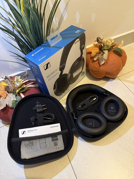 Sennheiser Momentum 4 ca noi, in garantie