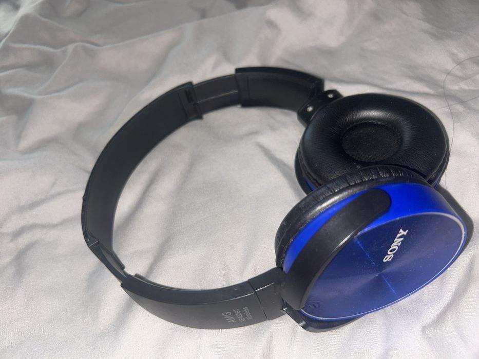 Наушник sony в рабочем состоянии , что еще написать )))