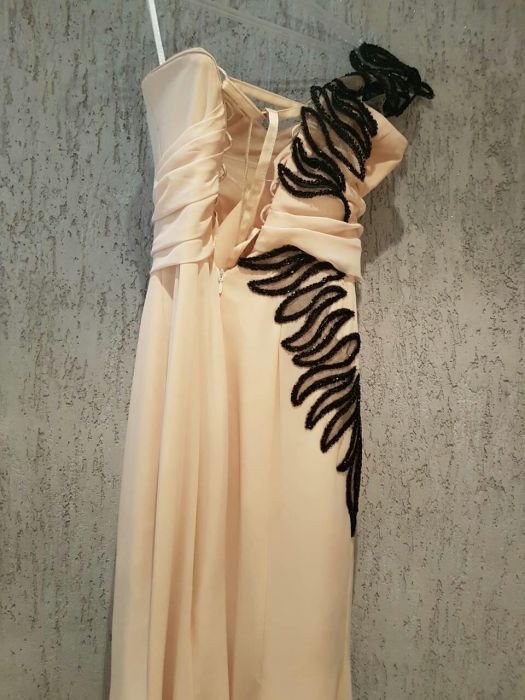 Бална рокля