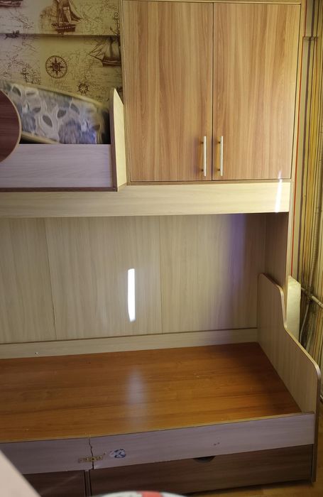 Продам двухярусную кровать