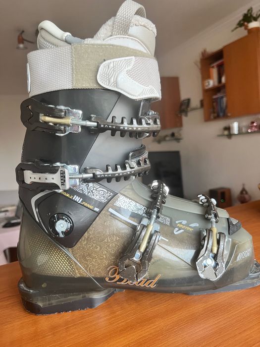 Ски обувки, използвани