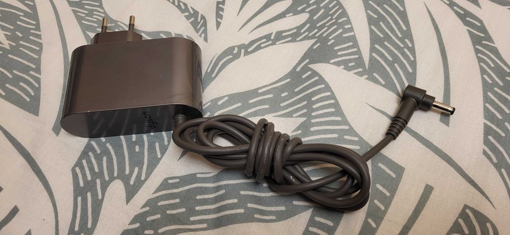 Incarcator Aspirator vertical Dyson V10  de 30V-45V - 1.1A fuctional