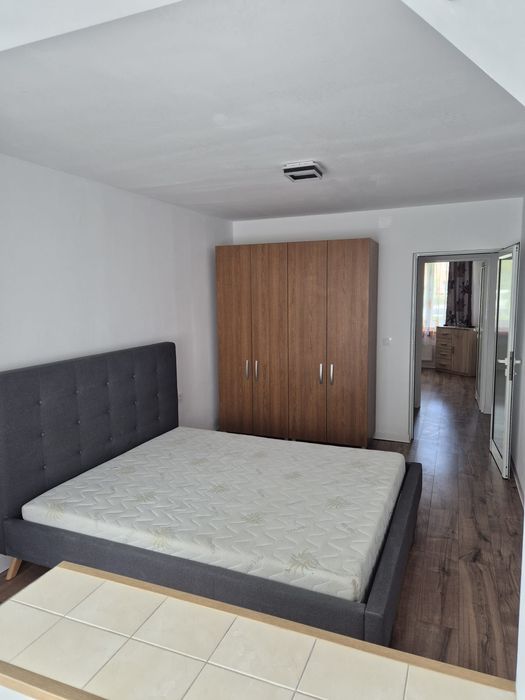 Apartament 3 camere proaspăt renovat