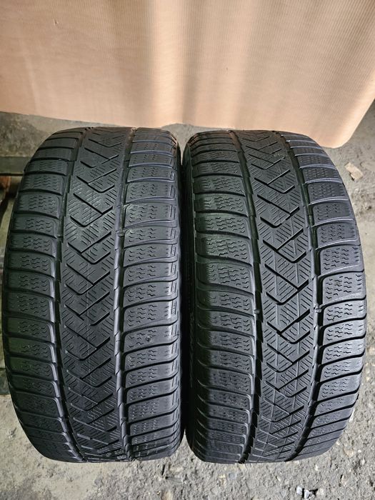 2 anvelope iarna 235 45 18 Pirelli 2022