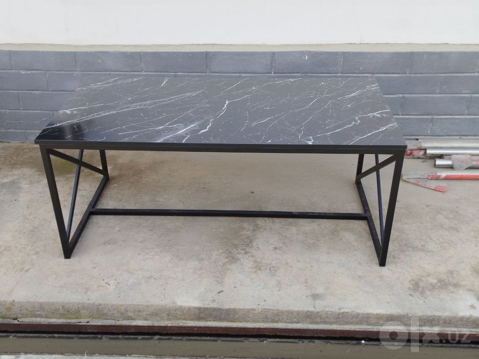 Loft mebel jurnalniy stol