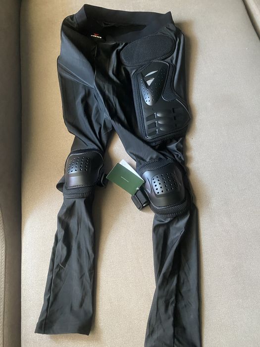 Екипировка за мотор - горнище, долнище, ръкавици и маска