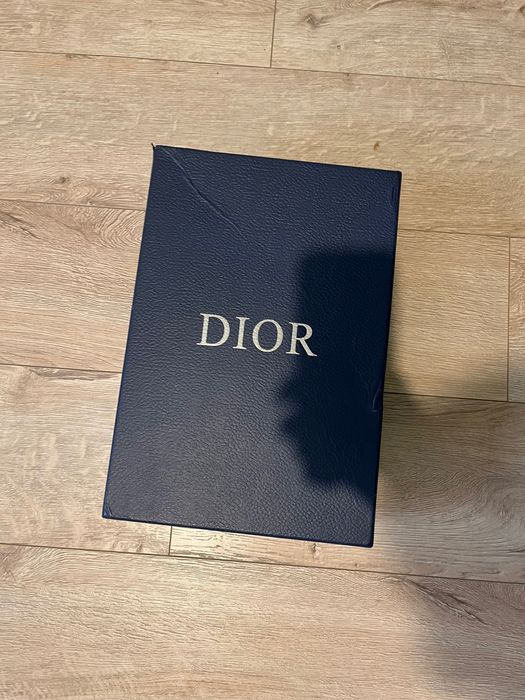 Чисто нови Dior b22