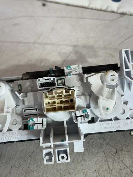 Dezmembrari Panou comandă AC Dacia Sandero 3 cod piesa 275004395R