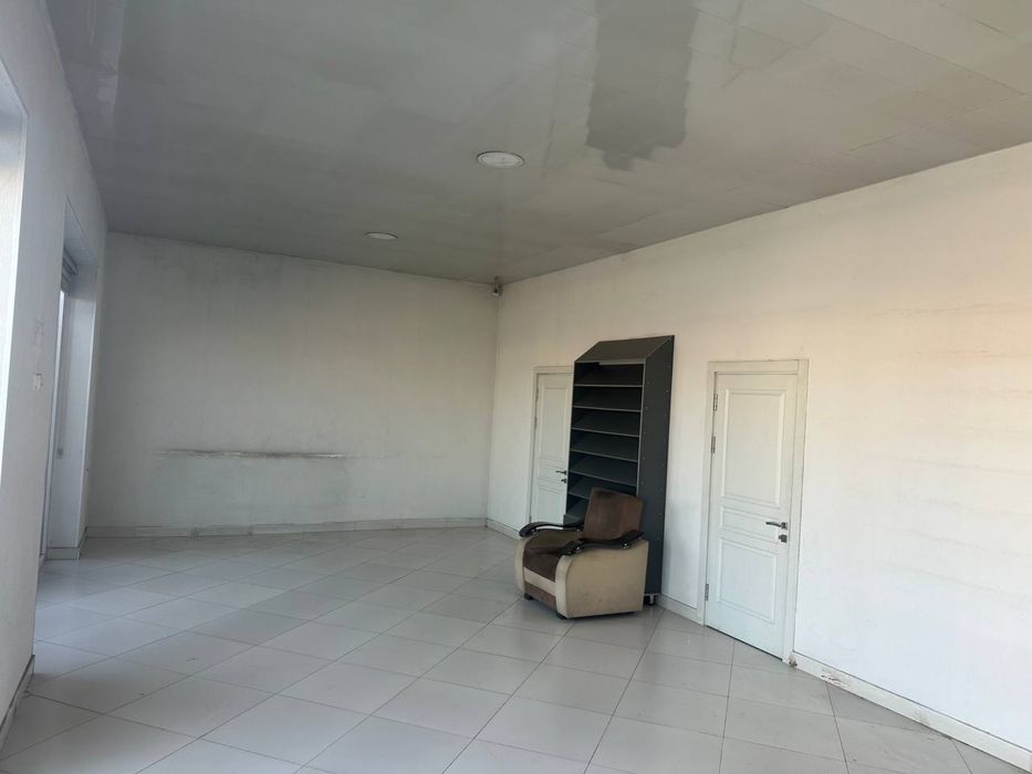 Arenda ofis sklat Futcity yaqinida