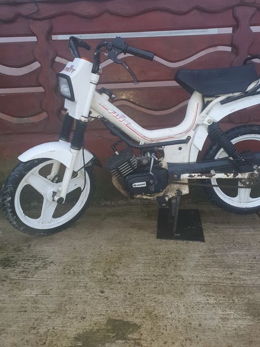 Vând moped Malaguti Fifty  fără acte ok funcțional proba spune tot.