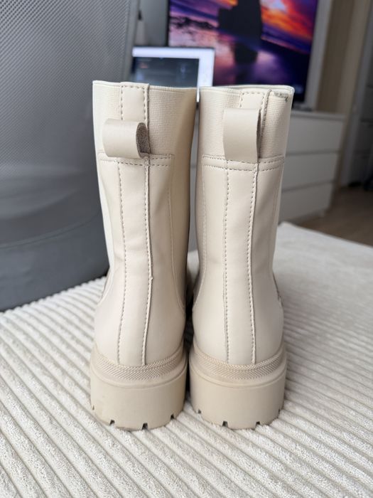 Botine din piele naturala