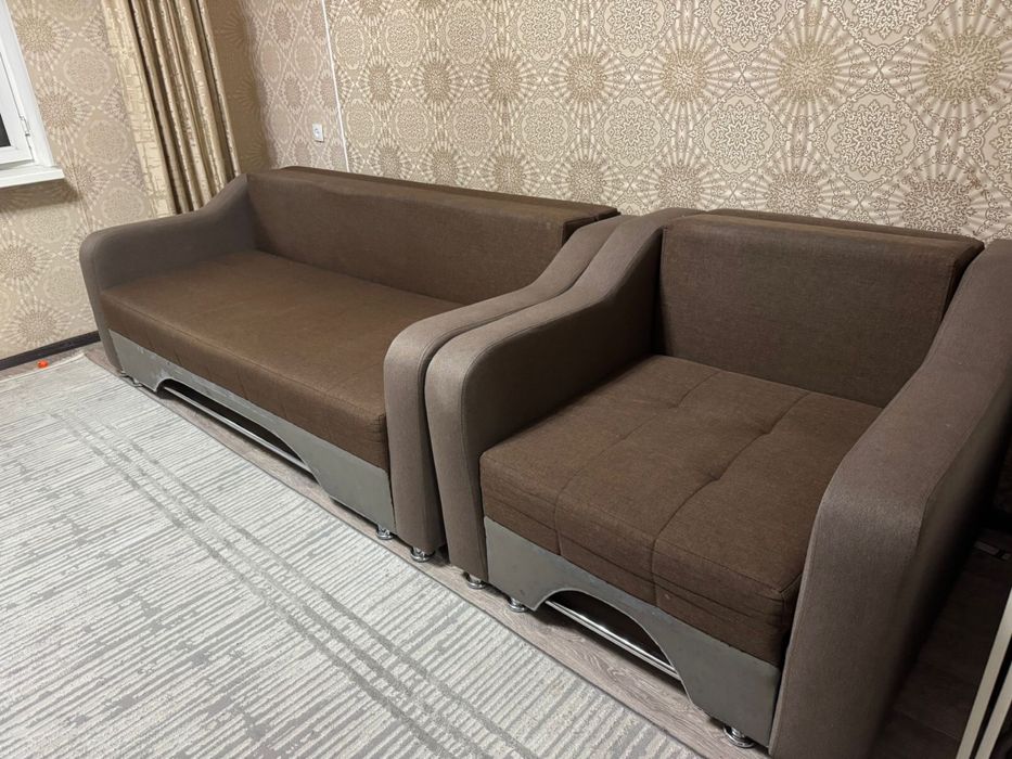 Диван и кресло б/у