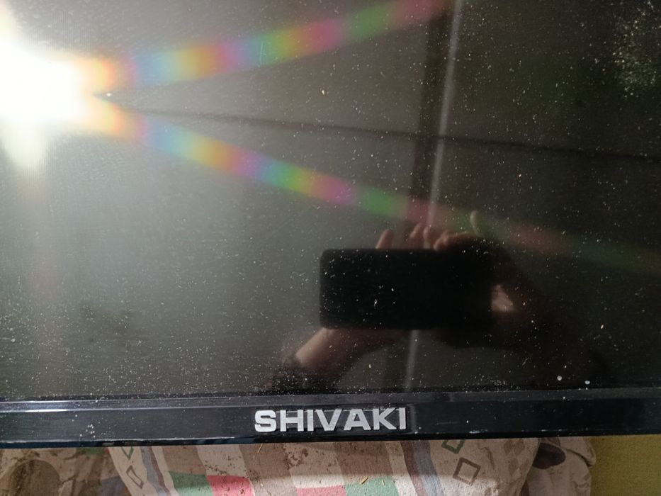 3 ta televizor sotiladi