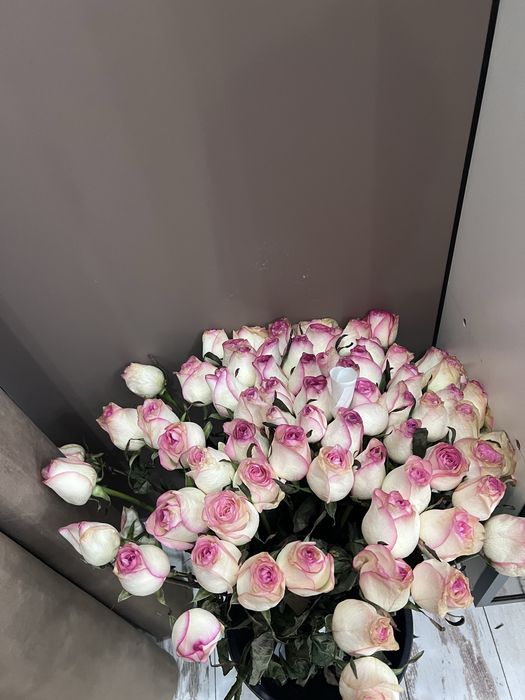 Цветы 75штук вроде)