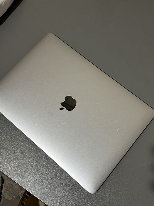 MacBook Pro 2019 / 512 Gb srochna